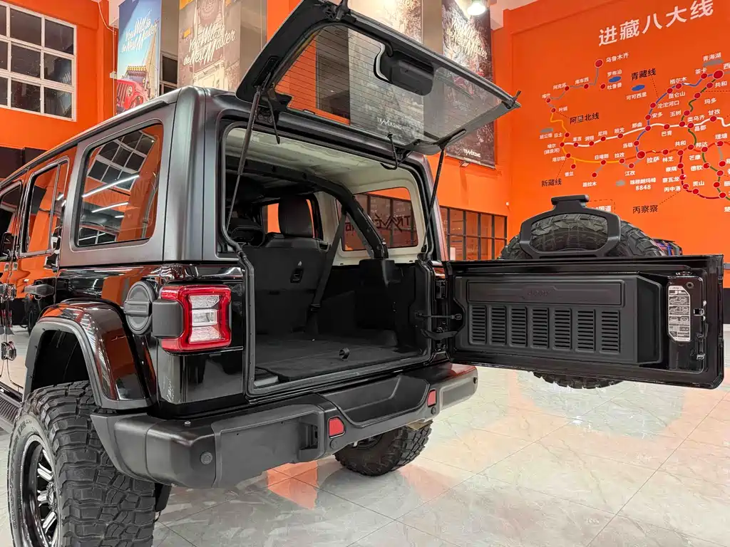 Jeep Wrangler 2020 — фото 17