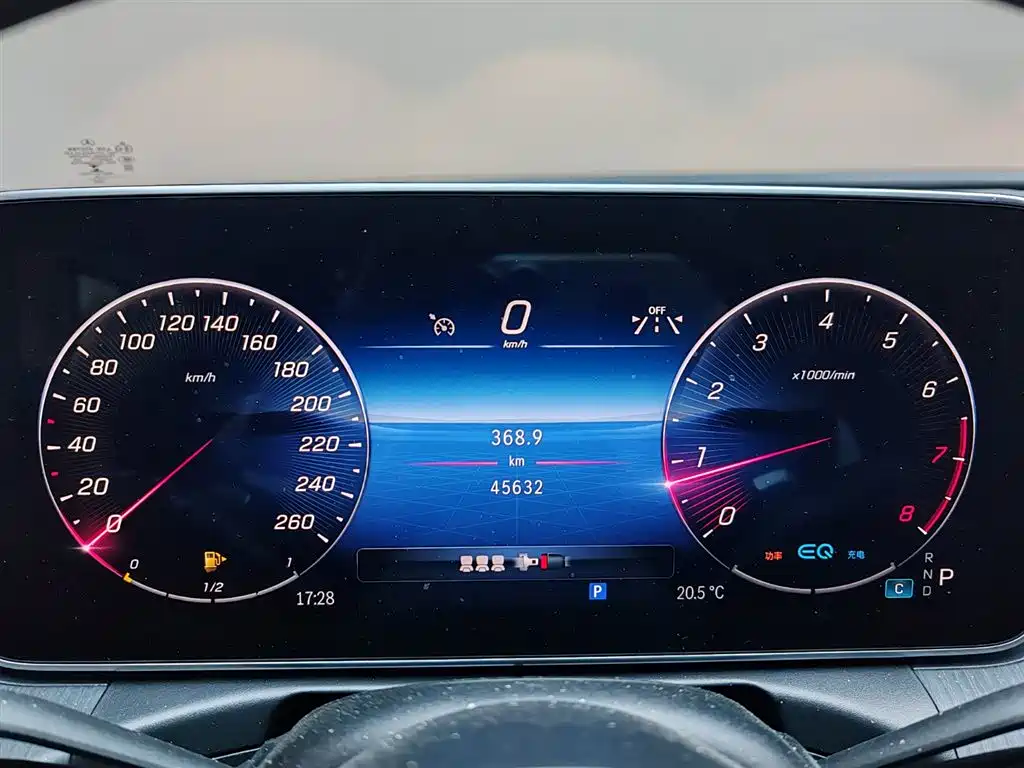 Mercedes-Benz C-Class 2022 — фото 12