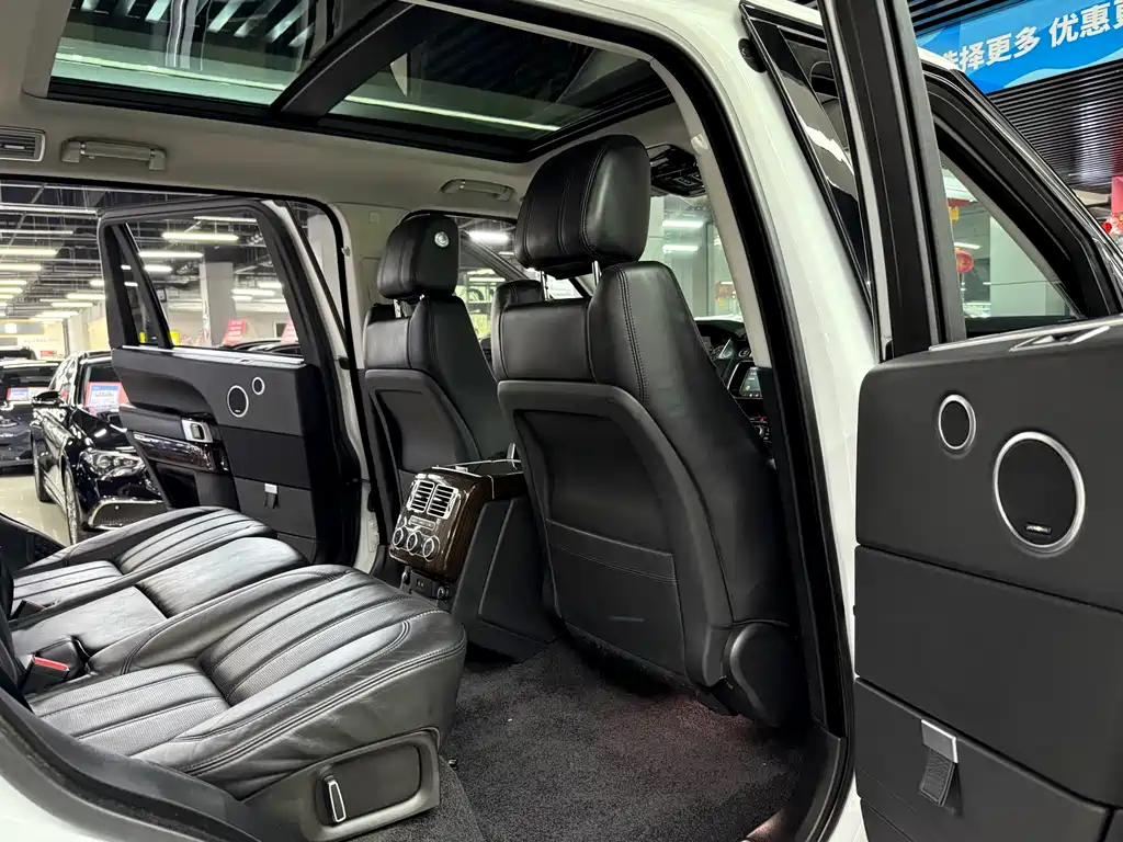 Land Rover Range Rover 2017 — фото 11
