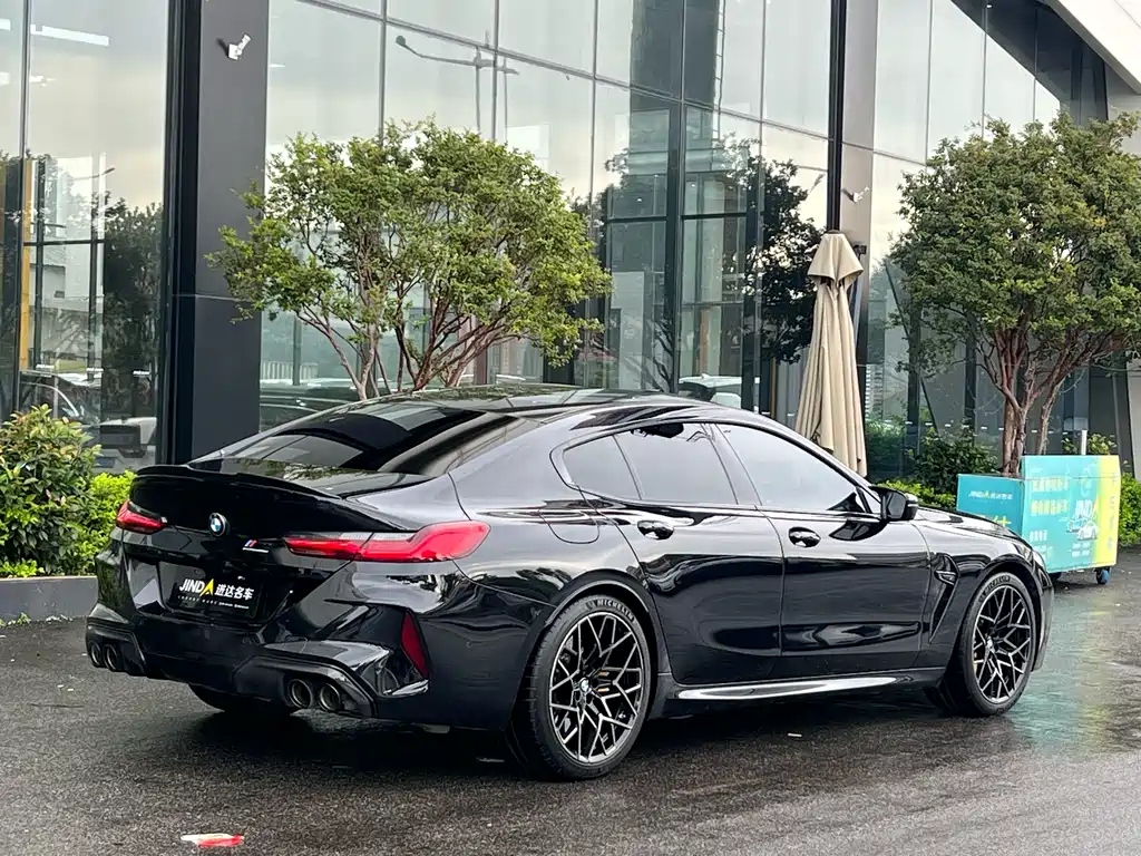 BMW M8 2021 — фото 11