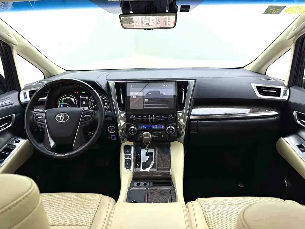 Toyota Alphard 2021