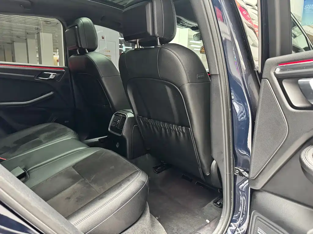 Porsche Macan 2019 — фото 17