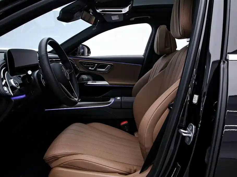 Mercedes-Benz E-Class 2024 — фото 12