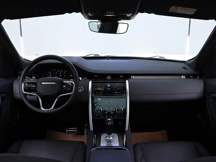 Land Rover Discovery Sport 2023 — фото 22