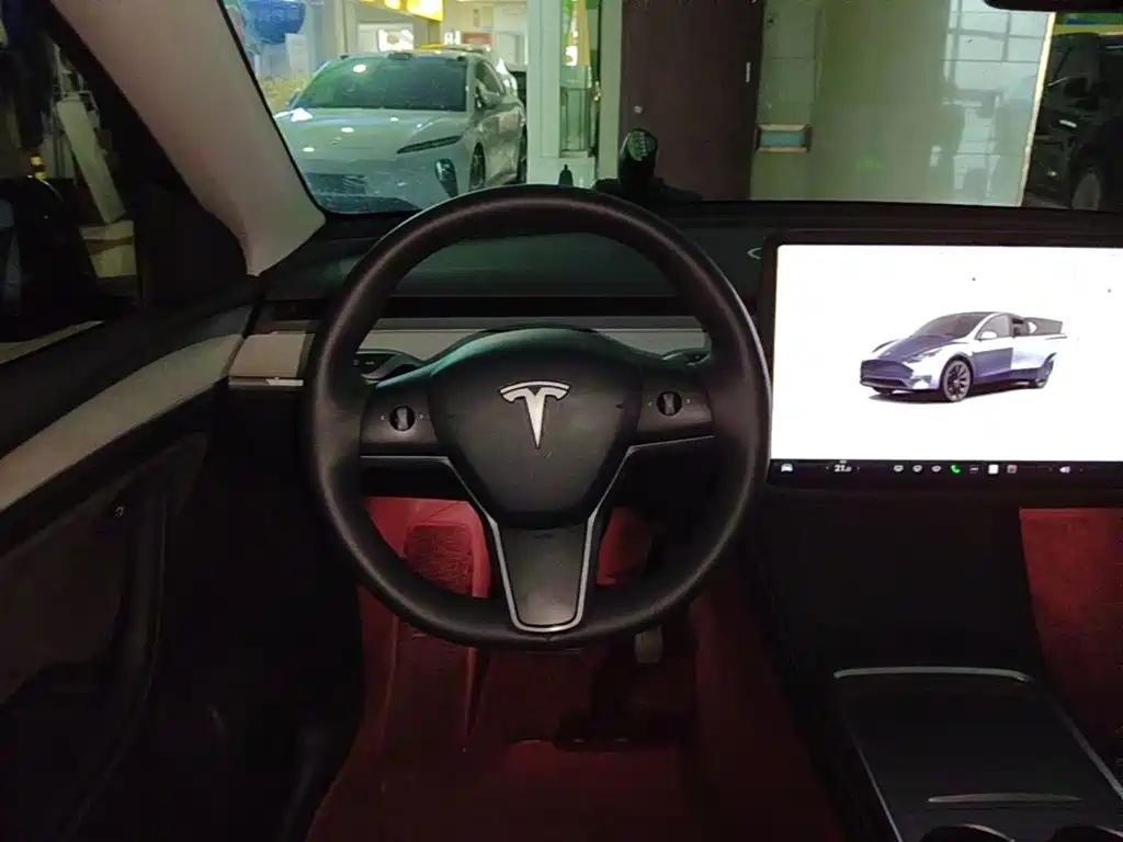 Tesla Model Y 2023 — фото 11