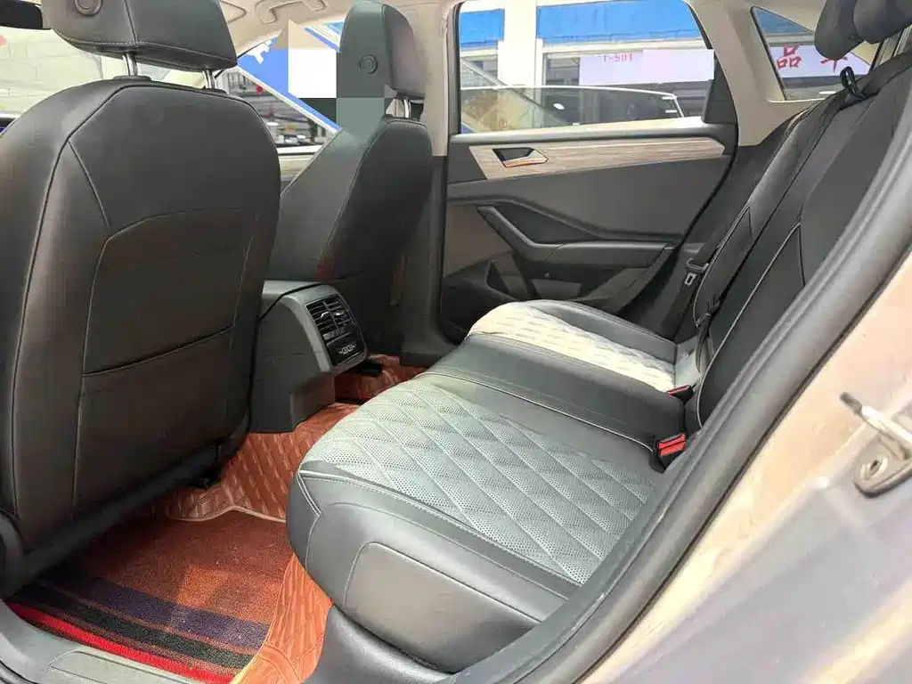 Volkswagen Sagitar 2023