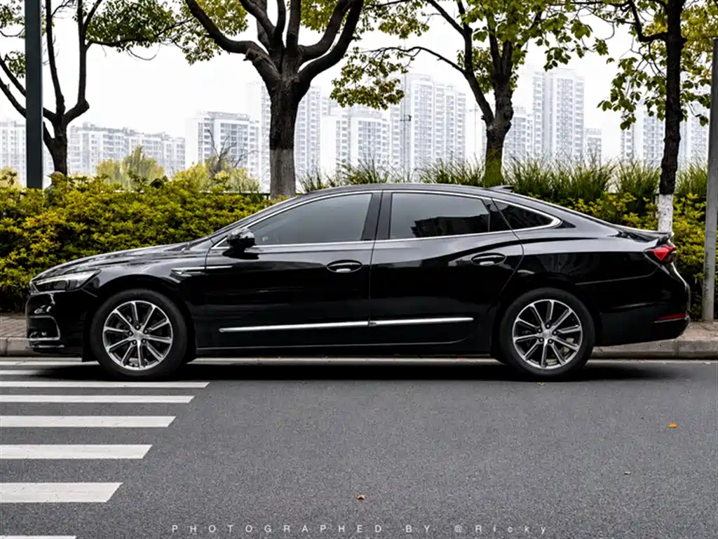 Buick LaCrosse 2023 — фото 2