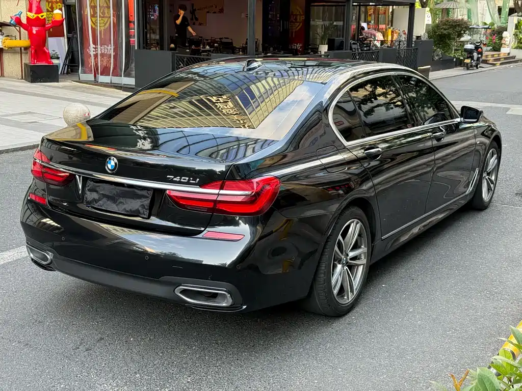 BMW 7 Series 2018 — фото 5