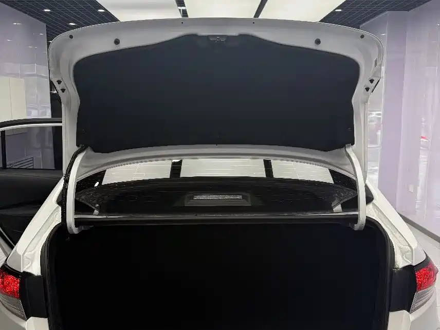 Toyota Levin 2022 — фото 21