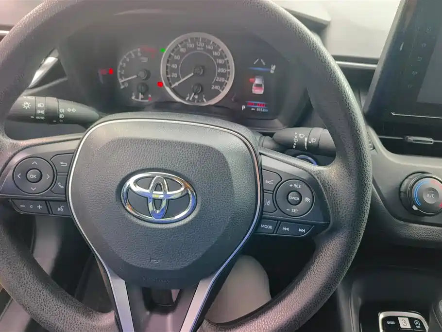 Toyota Corolla 2023 — фото 15