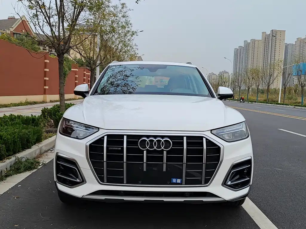 Audi Q5L 2023 — фото 17