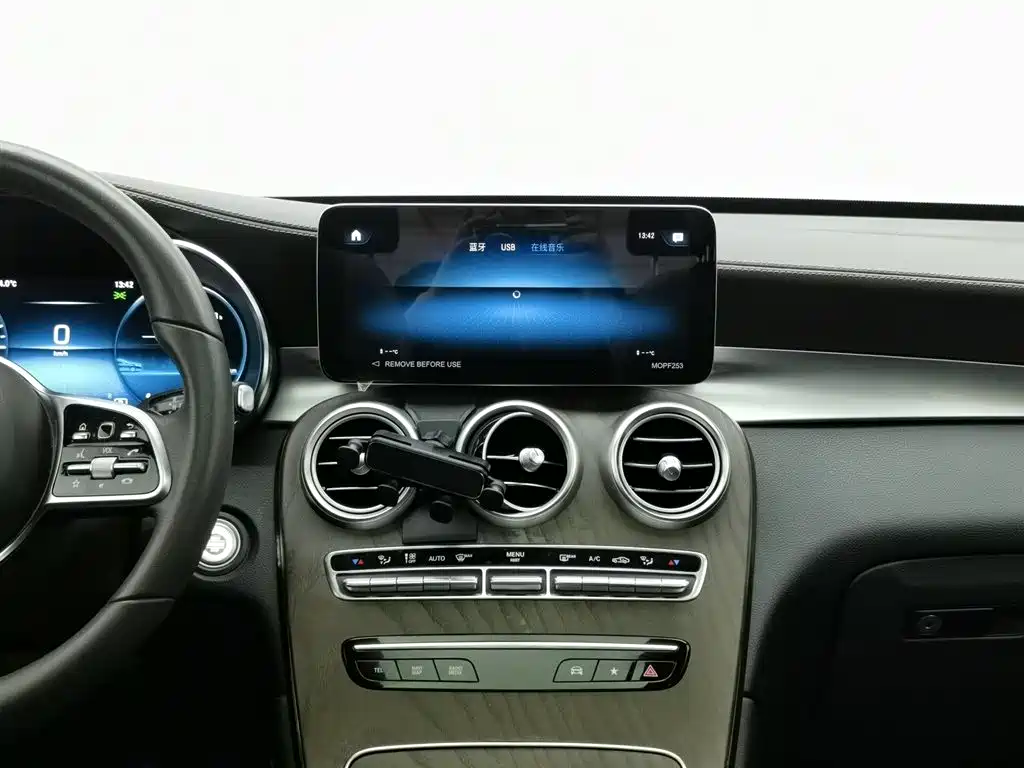 Mercedes-Benz GLC 2022 — фото 12