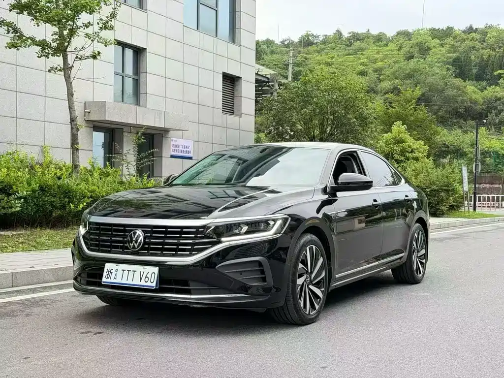 Volkswagen Passat 2024
