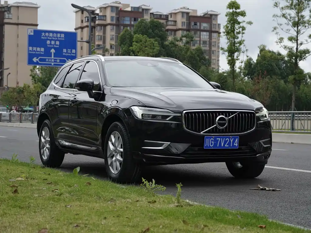 Volvo XC60 2019 — фото 3