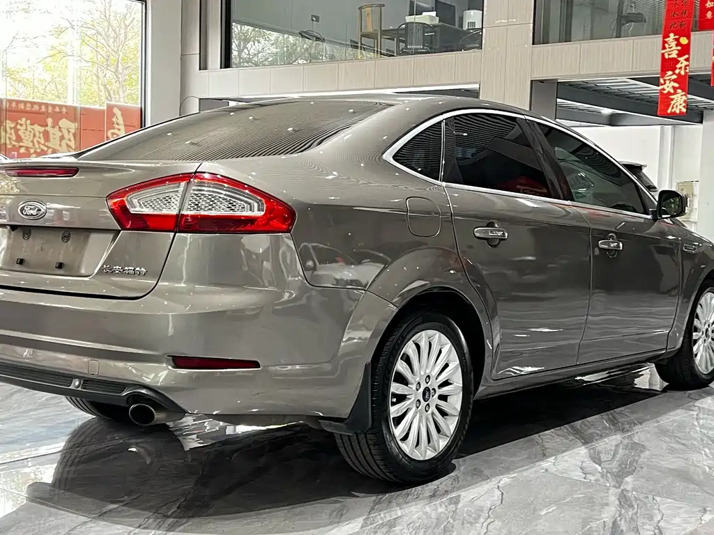 Ford Mondeo Zhisheng 2012 — фото 23