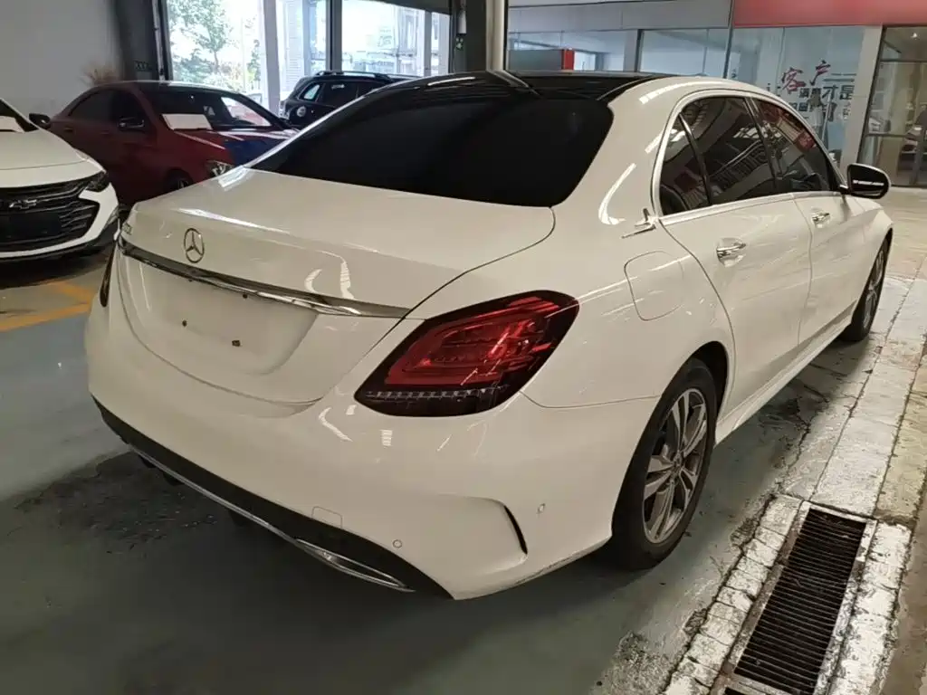Mercedes-Benz C-Class 2021