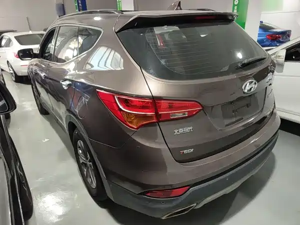 Hyundai Santa Fe 2016
