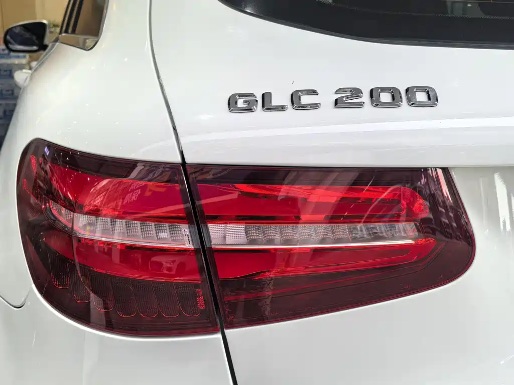 Mercedes-Benz GLC 2016 — фото 12
