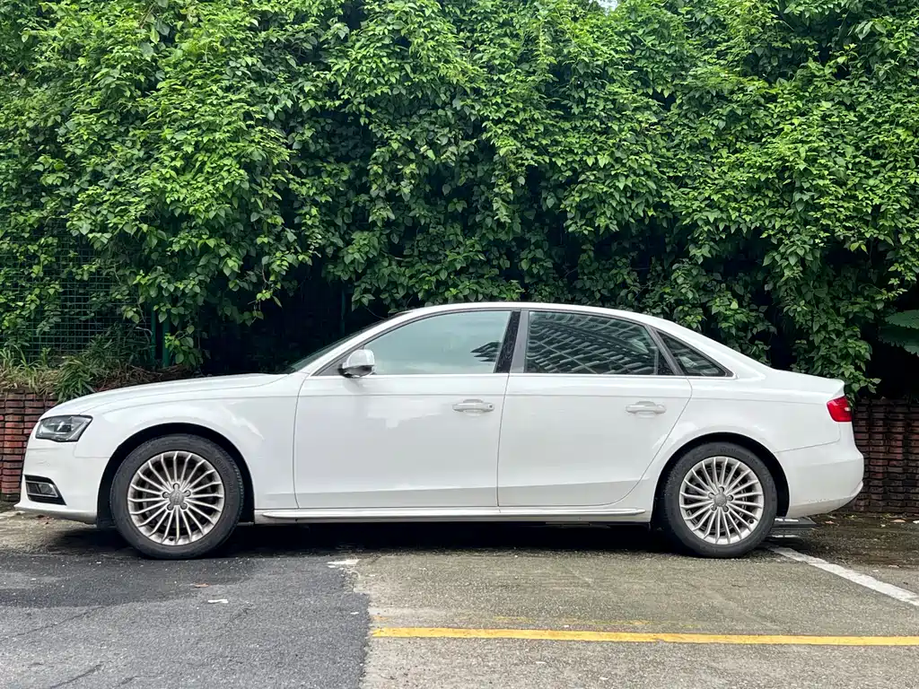 Audi A4L 2015 — фото 20