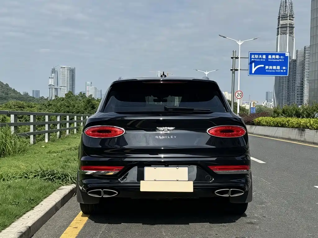 Bentley Bentayga 2021