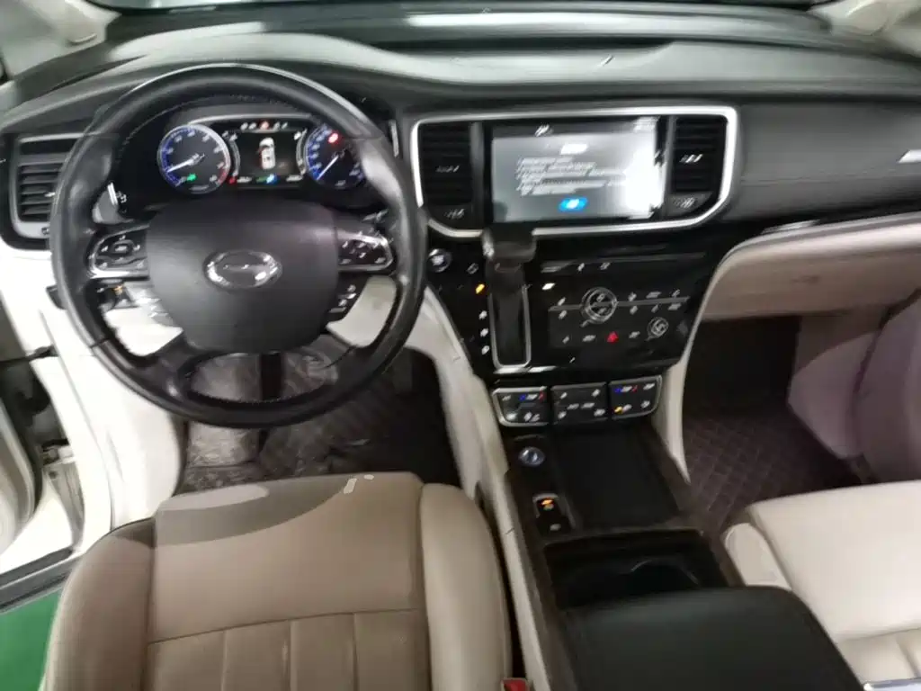 GAC Motor Trumpchi M8 2019 — фото 10