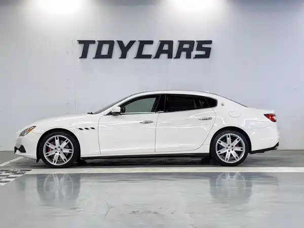 Maserati Quattroporte 2013