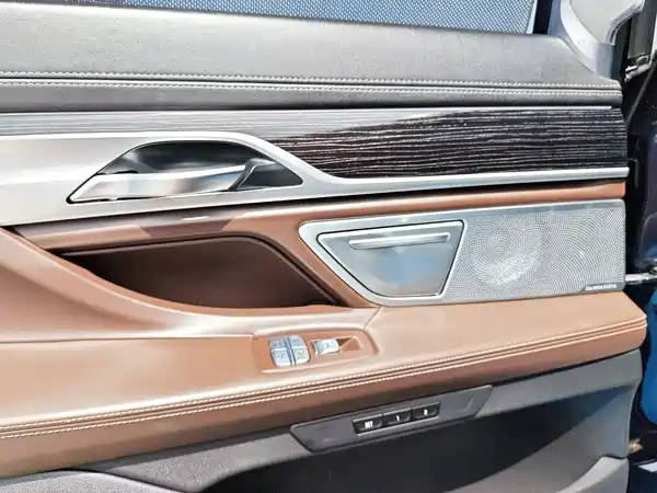 BMW 7 Series 2021