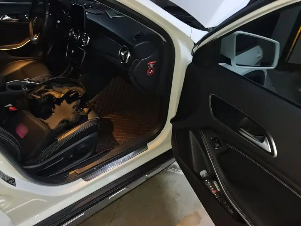 Mercedes-Benz GLA 2018 — фото 20