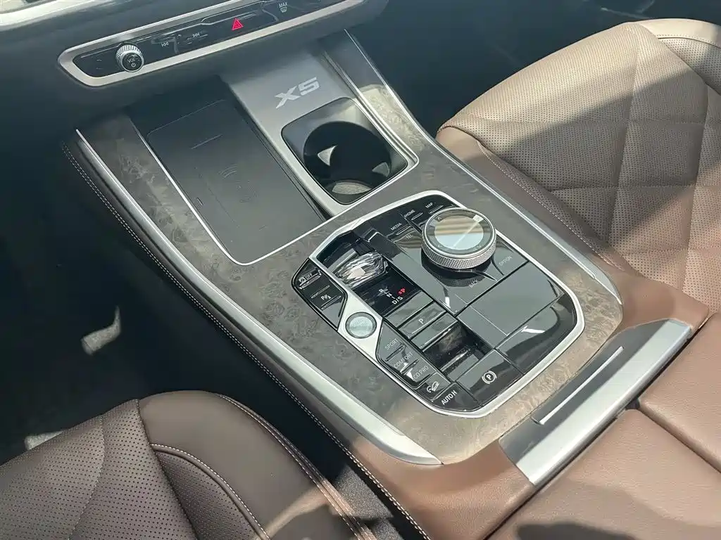 BMW X5 2024 — фото 12