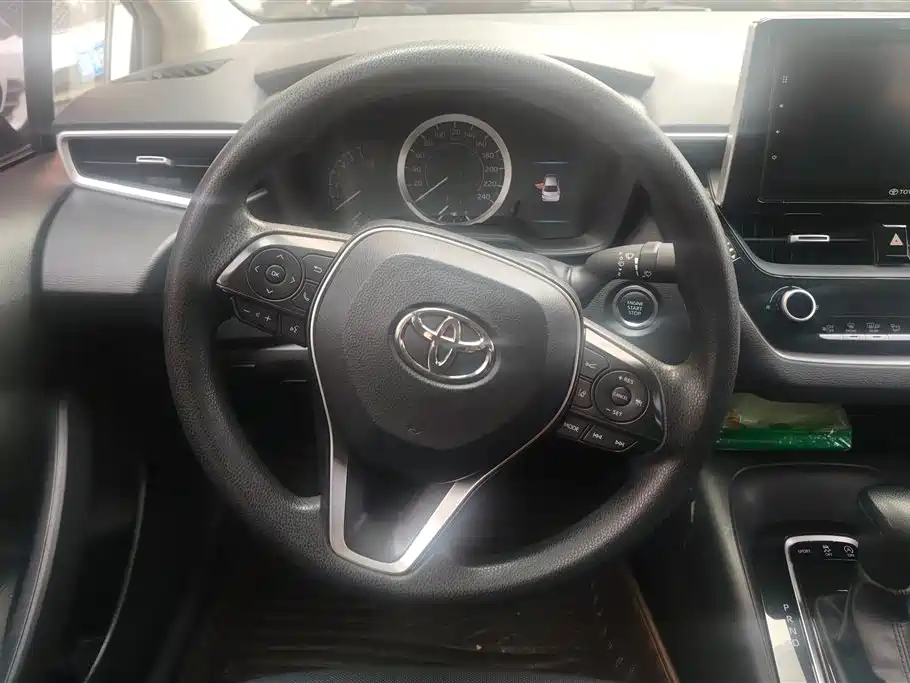 Toyota Corolla 2020 — фото 15