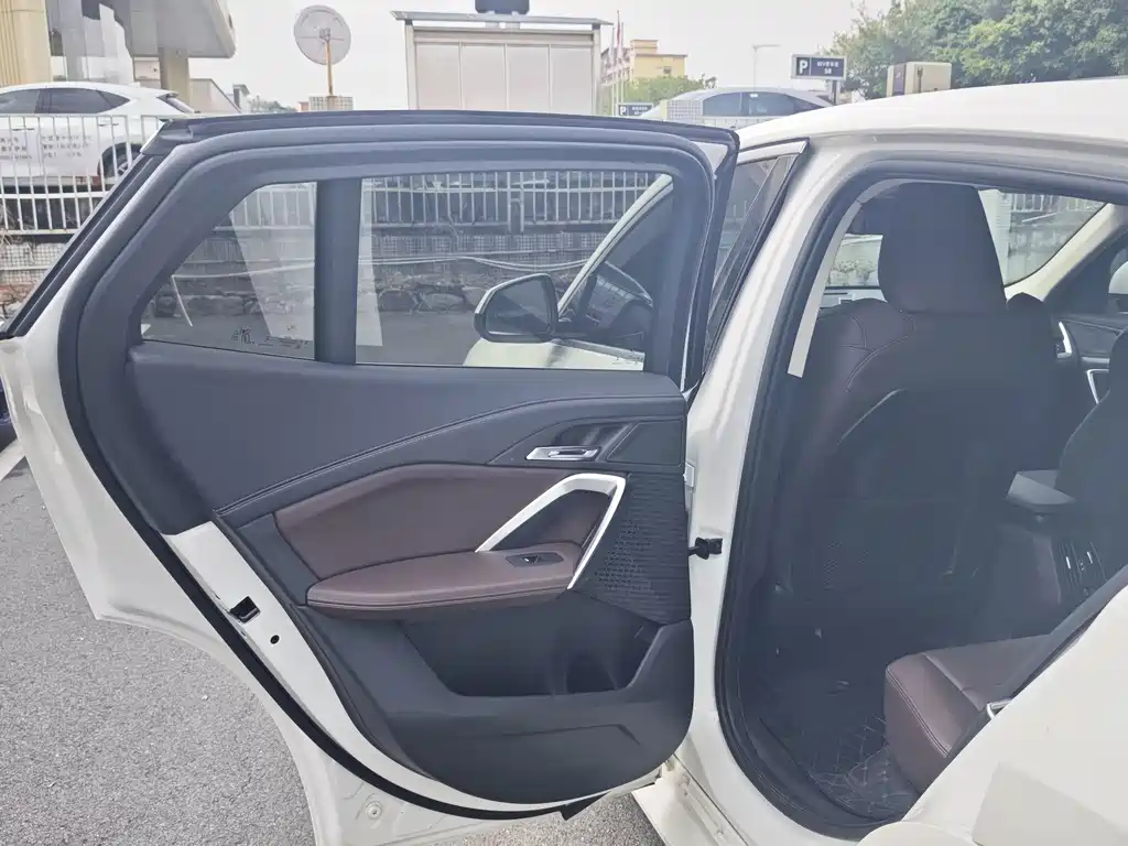 BMW X2 2025 — фото 14