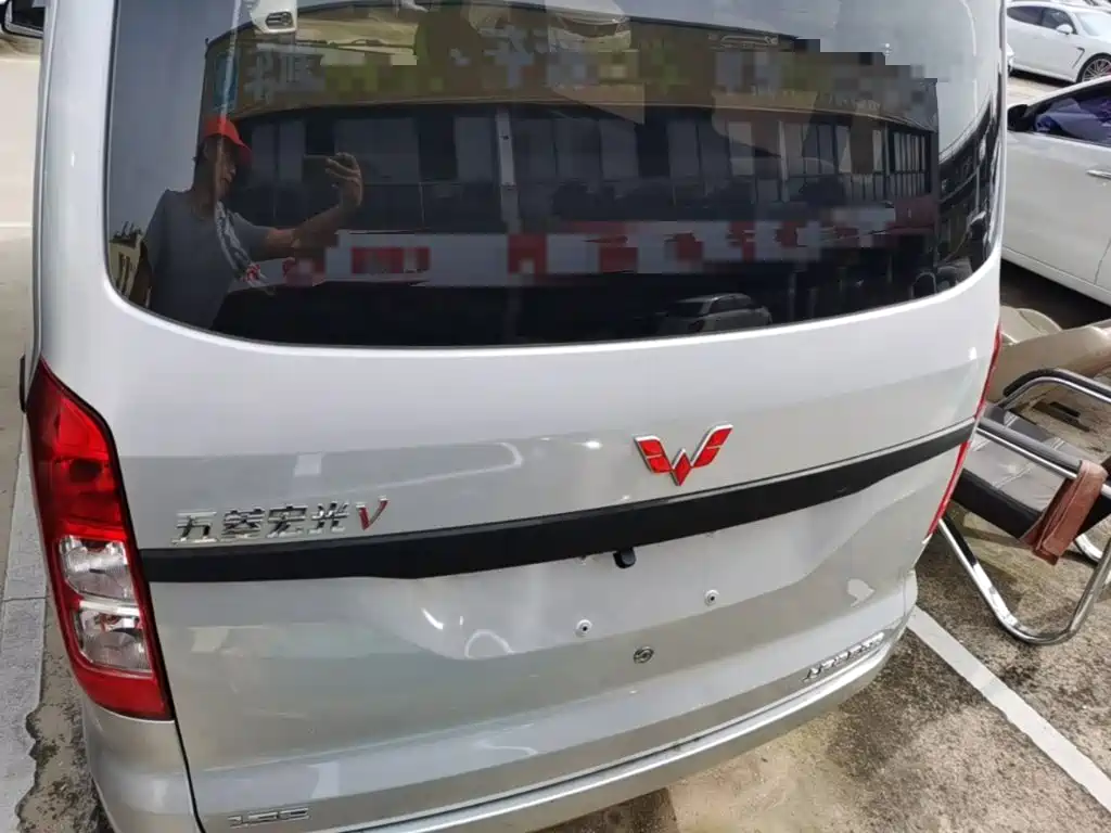 Wuling Hongguang V 2022