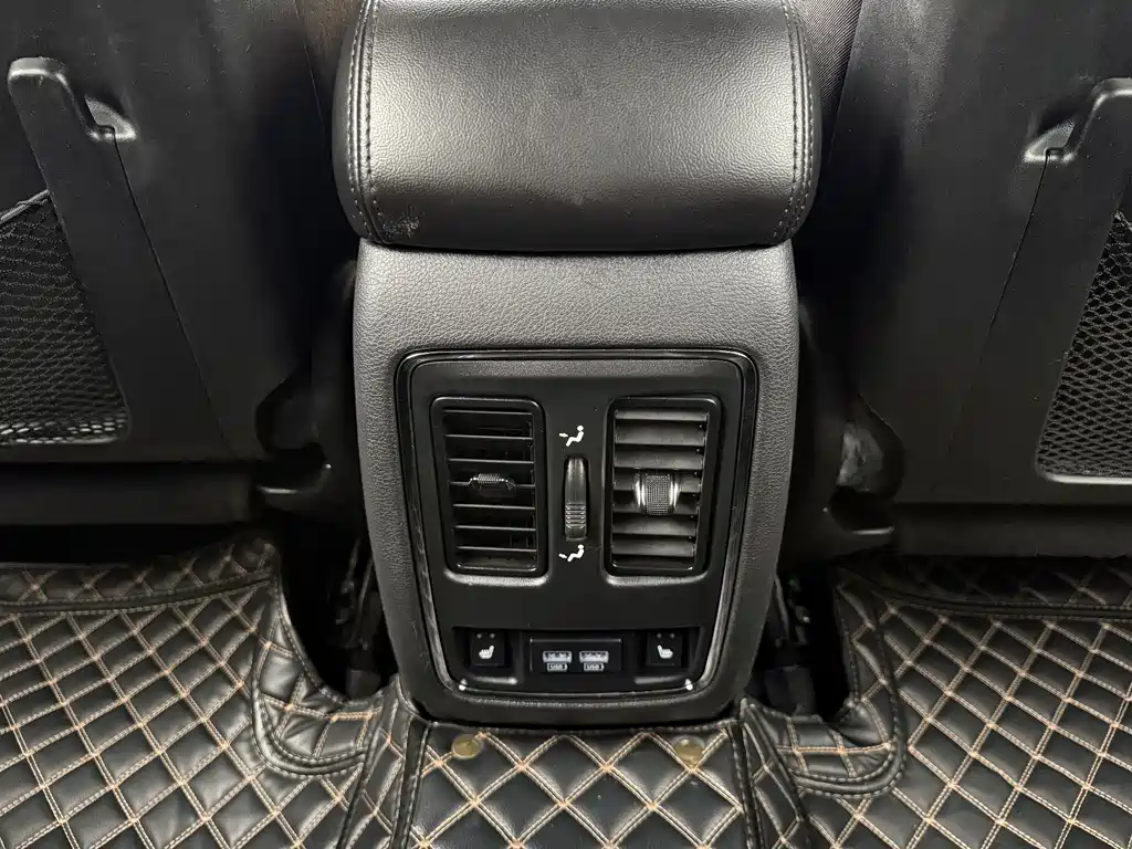 Jeep Grand Cherokee 2021 — фото 15