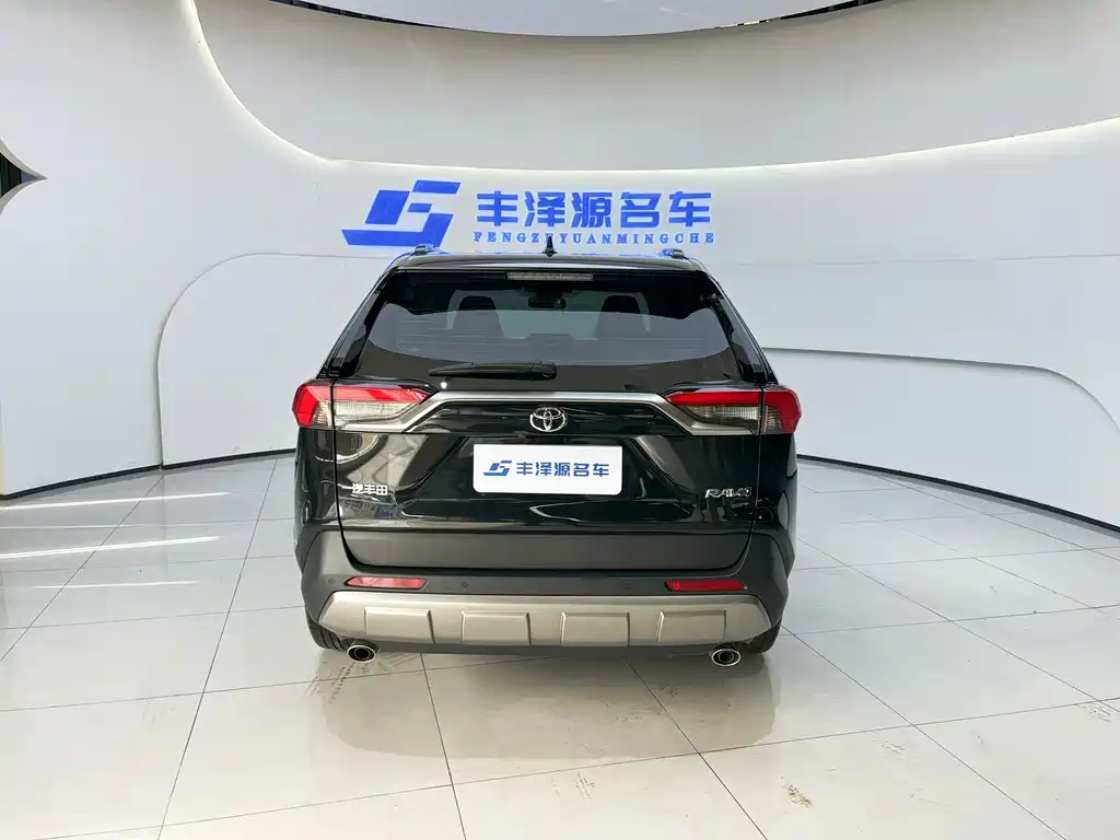Toyota RAV4 2025
