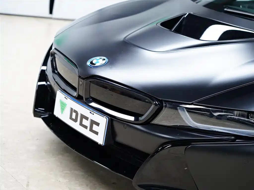 BMW i8 2017 — фото 20