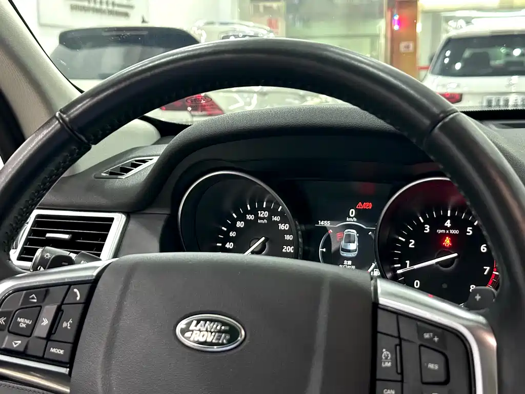 Land Rover Discovery Sport 2018 — фото 16