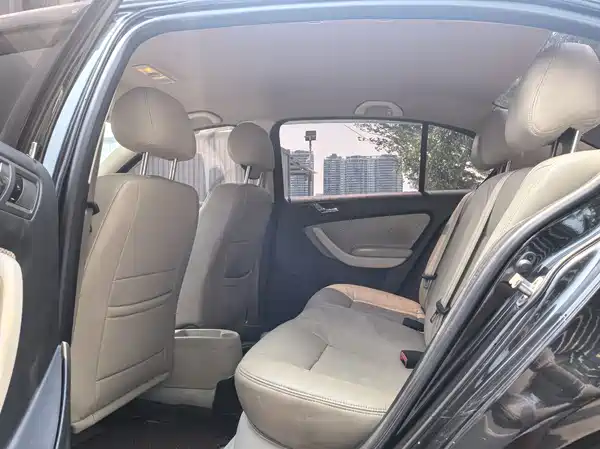 Volkswagen Lavida 2013