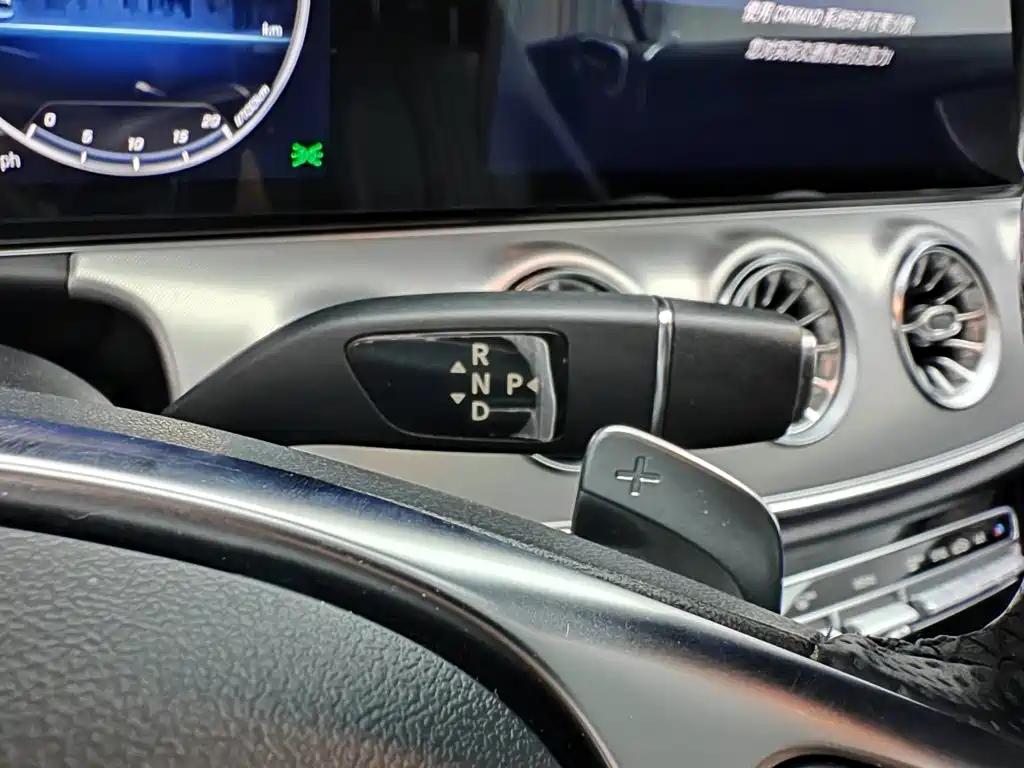 Mercedes-Benz E-Class 2018 — фото 13