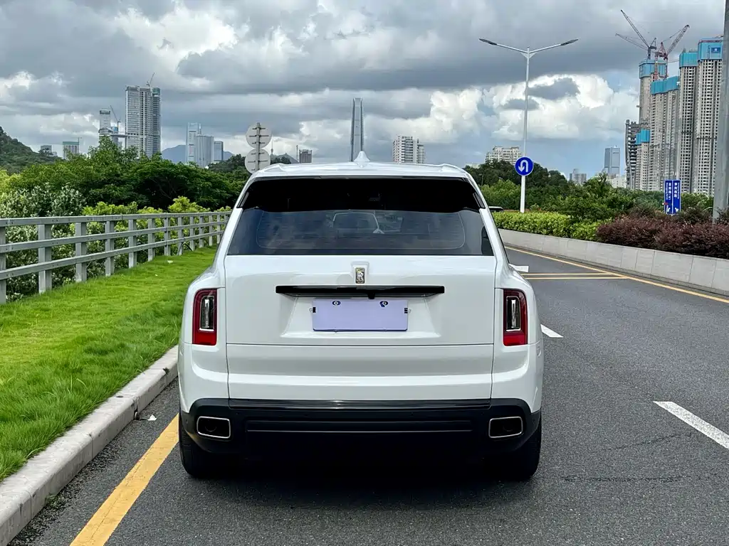 Rolls-Royce Cullinan 2021