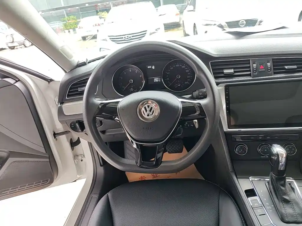 Volkswagen Lamando 2018 — фото 11