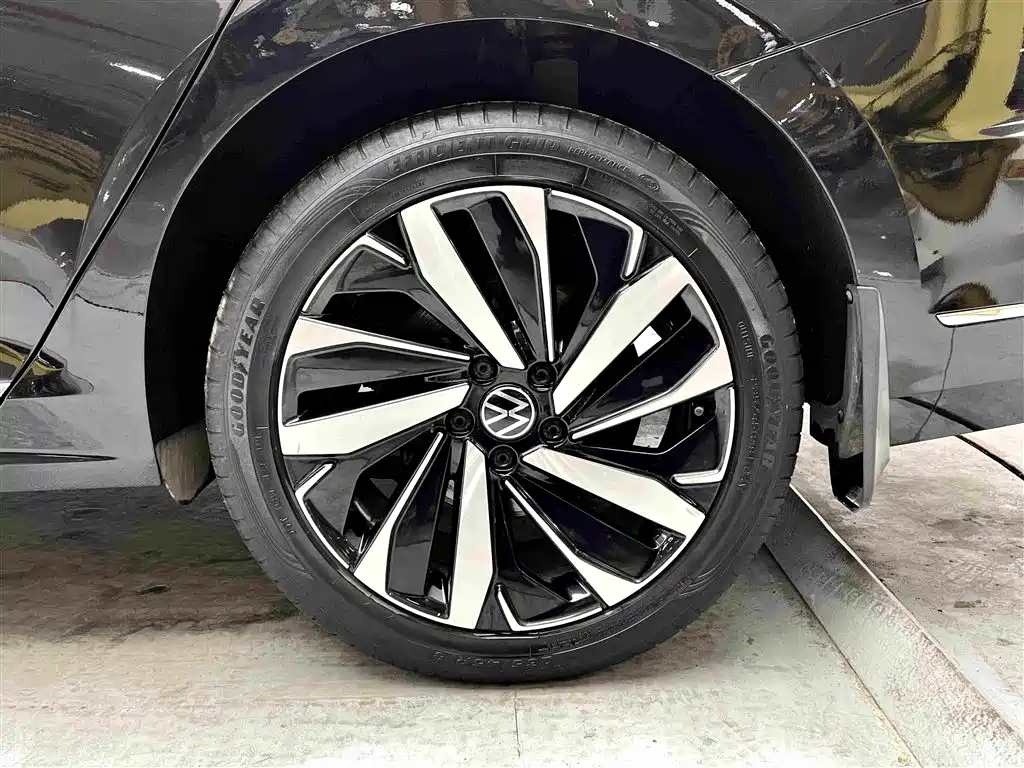 Volkswagen Passat 2021 — фото 6