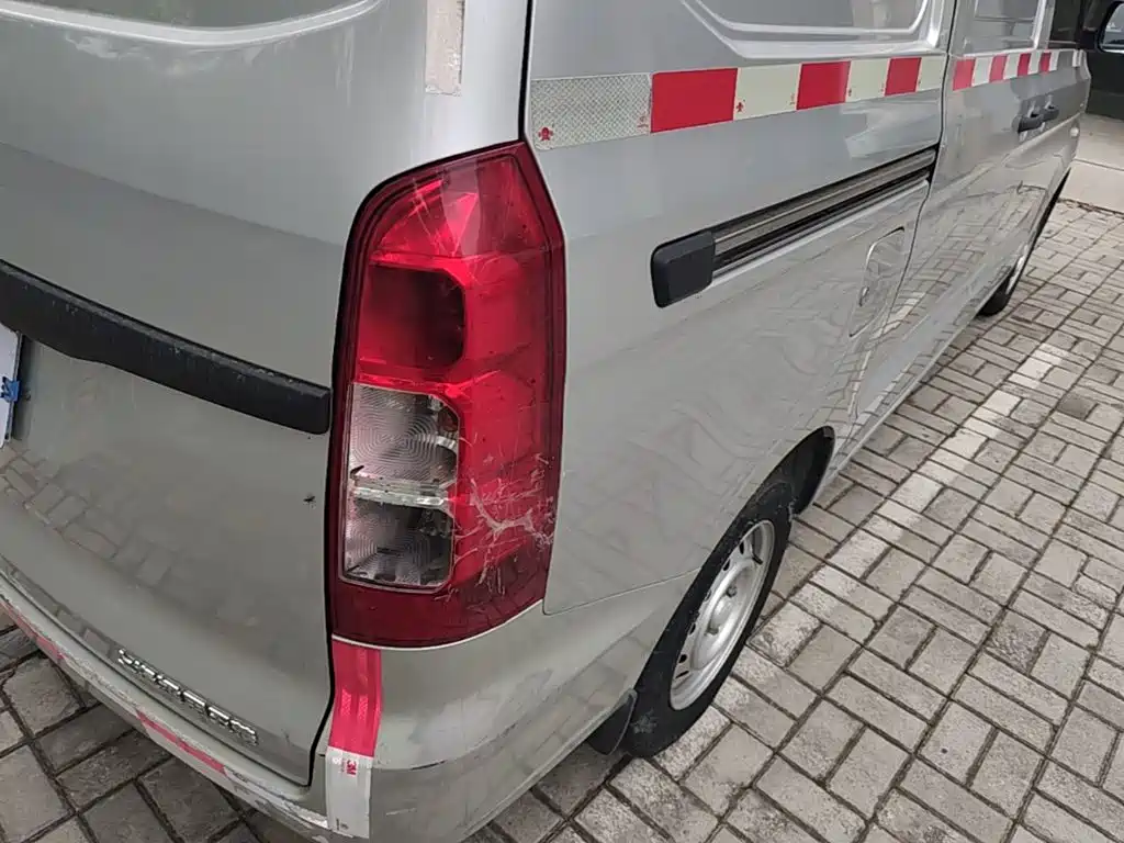 Wuling Hongguang V 2020 — фото 8
