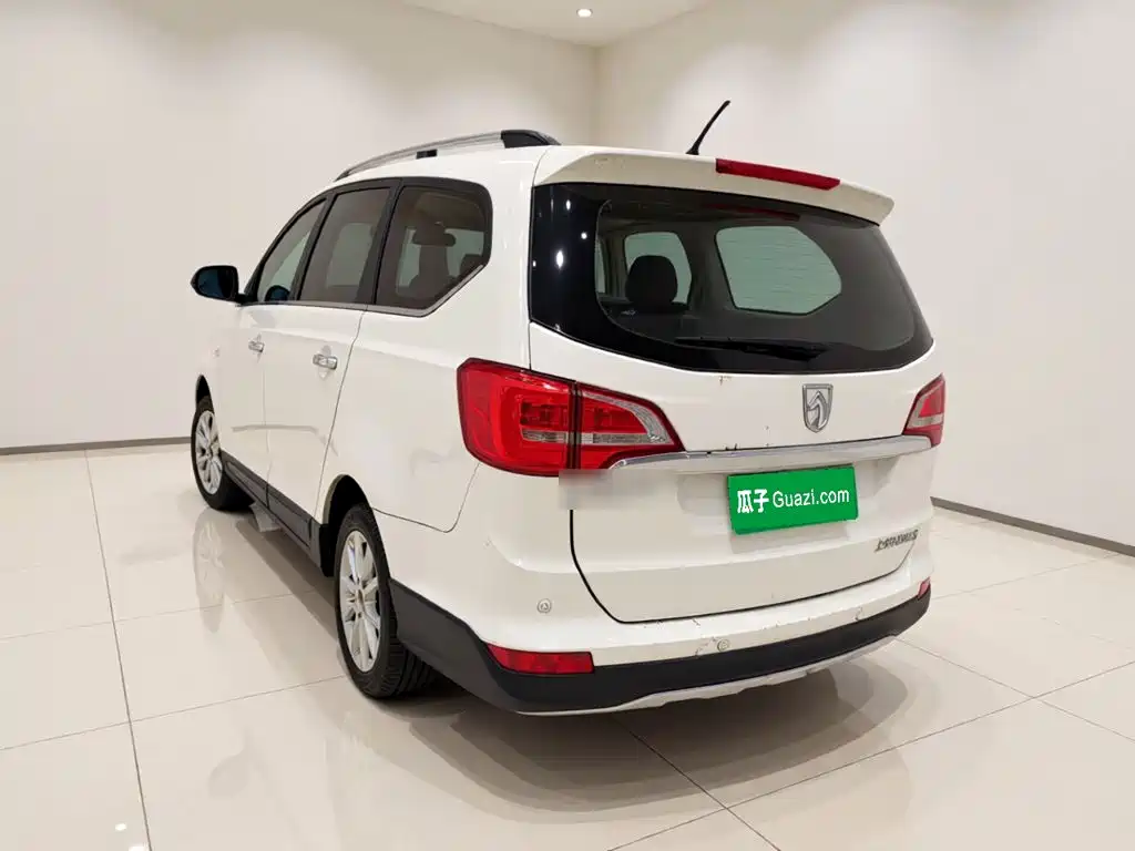 Baojun 730 2015