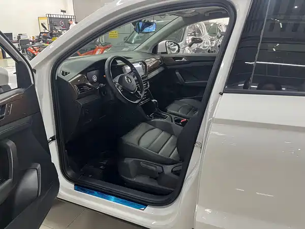 Volkswagen Tharu 2023