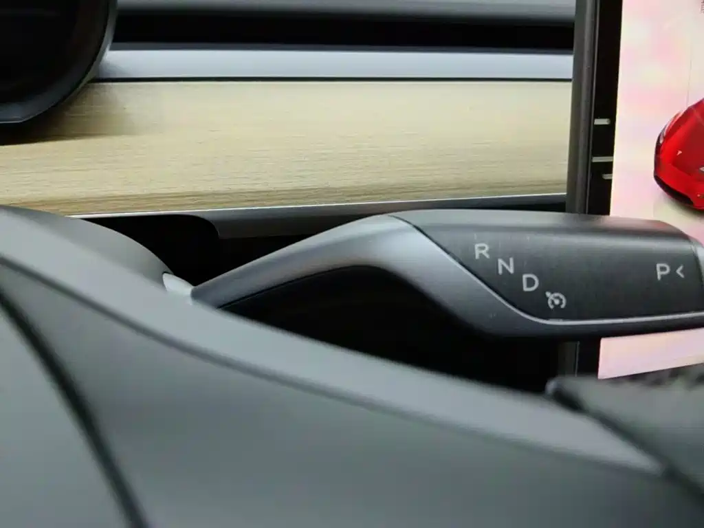 Tesla Model Y 2022 — фото 14