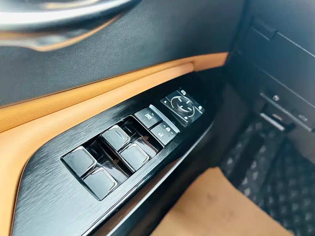 Lexus ES 2023 — фото 18
