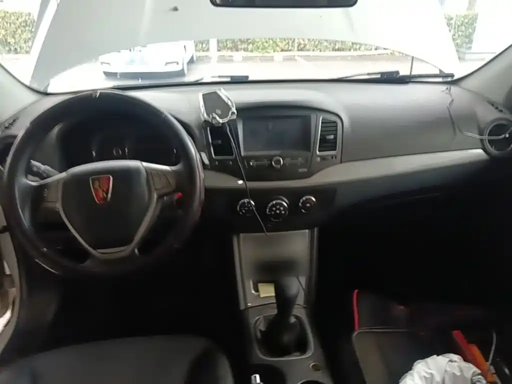 Roewe 350 2015 — фото 16
