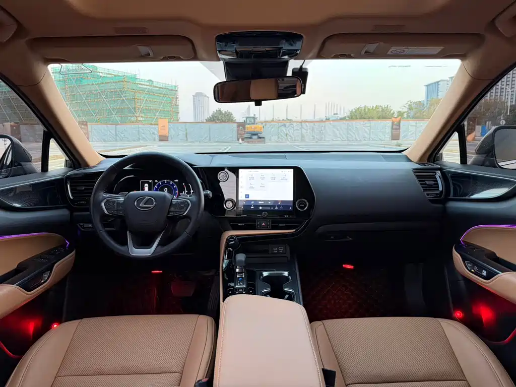 Lexus NX 2022