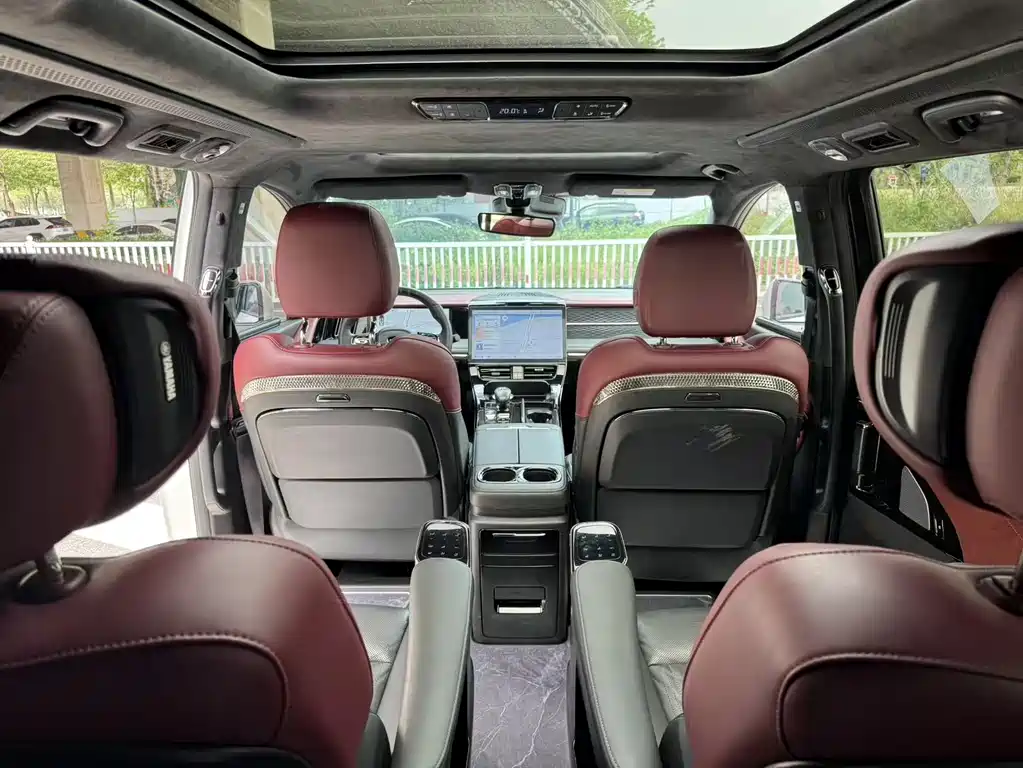 GAC Motor Trumpchi M8 2023 — фото 9