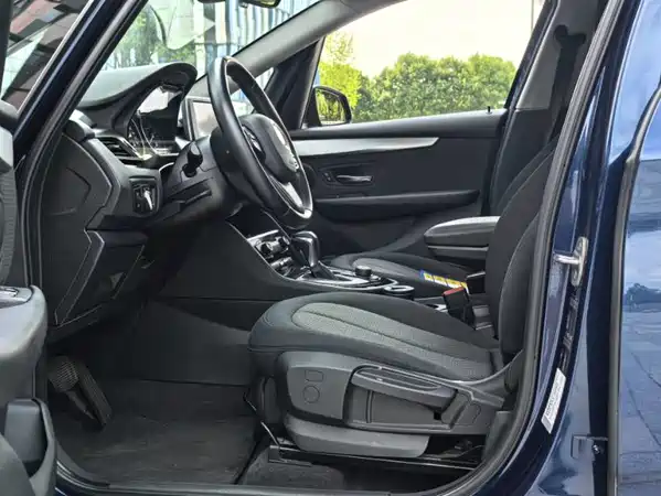 BMW 2 Series Station Wagon 2016
